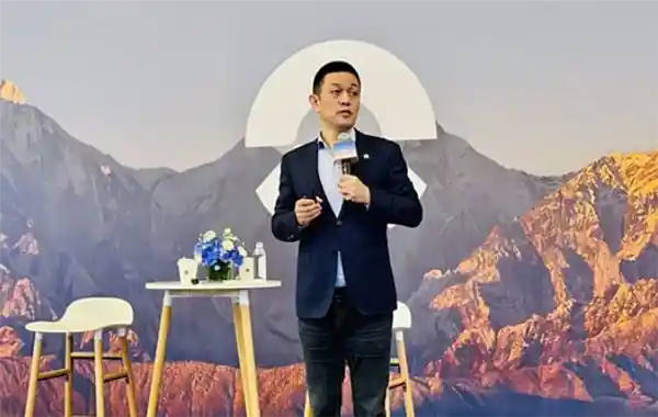 蔚来李斌神秘预告：专为中国用户打造的旗舰级大SUV即将震撼登场！