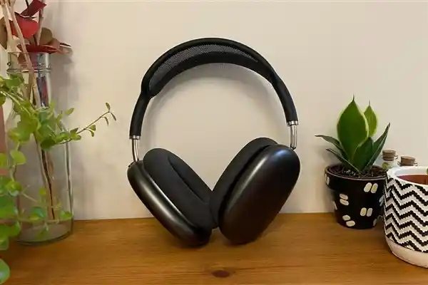 《AirPods Max迎重大升级：无损音频+超低延迟音频功能来了！》