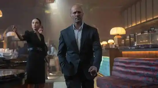 《敢死队》导演全新力作今日公映：口碑炸裂还是扑街？