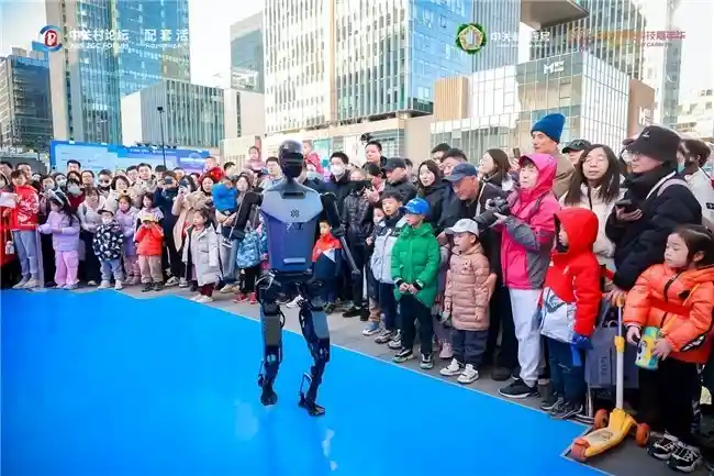 《点燃未来！2025中关村硬科技嘉年华圆满落幕》