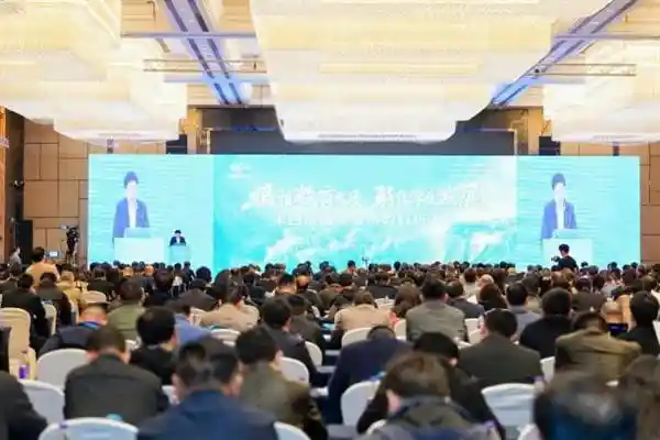 《数智驱动教育革新：杭州铭师堂与84城共绘未来教育新蓝图》