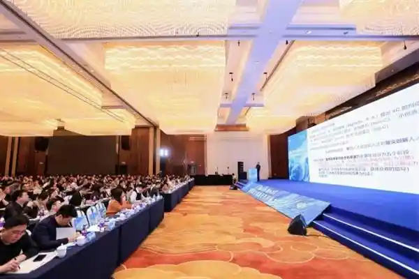 《数智驱动教育革新：杭州铭师堂与84城共绘未来教育新蓝图》