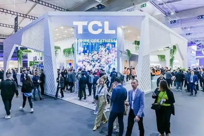 TCL实业亮相MWC 2025，全新智能移动通讯产品引领科技风潮