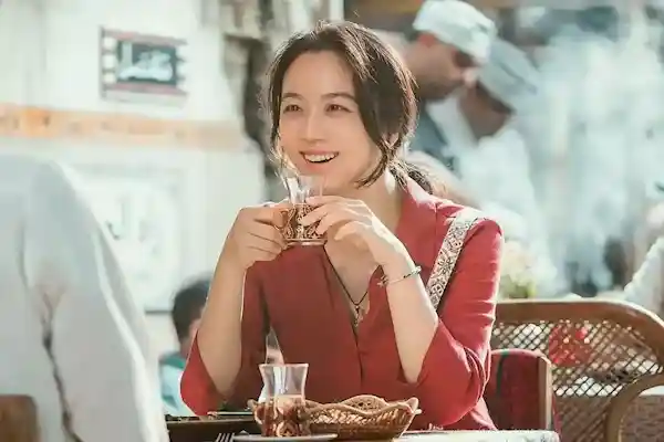 汤唯获颁卓越亚洲电影人大奖，再度璀璨登场