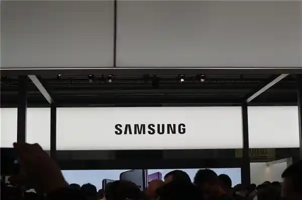 三星全新突破！Exynos Auto UA100首发车载UWB芯片，领跑未来智能驾驶