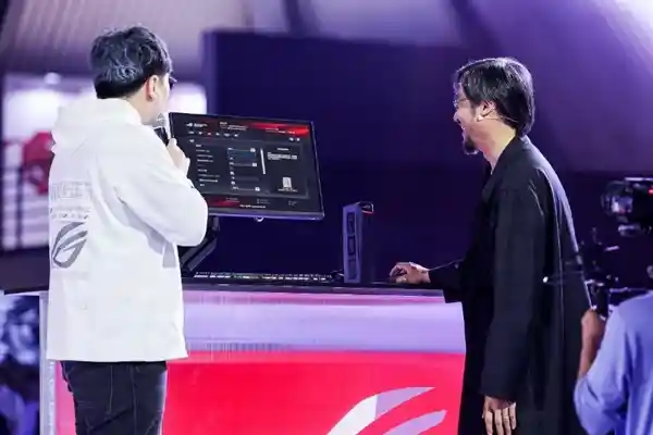 ROG 2025新品发布会：全新ROG NUC 2025搭载RTX 5080惊艳亮相！