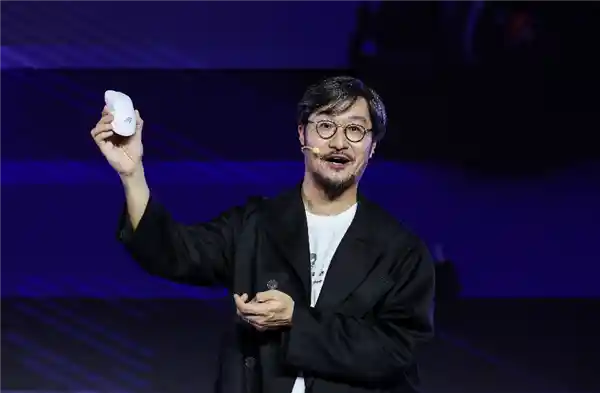 震撼发布！ROG与初音未来跨界联动，全新外设惊艳登场