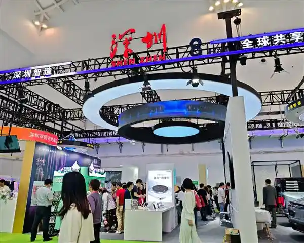 2025消博会：深圳智造闪耀登场，荣耀AI终端引领科技创新盛宴