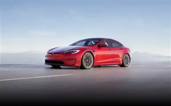 男子6万购特斯拉Model S，却因维修费20万陷入困境