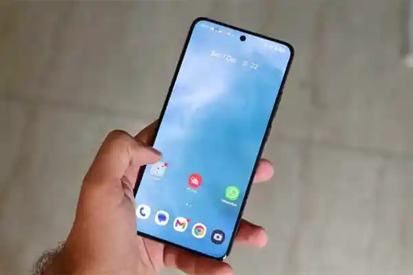 《真我GT8 Pro重磅来袭：2K直屏重塑真我本色》