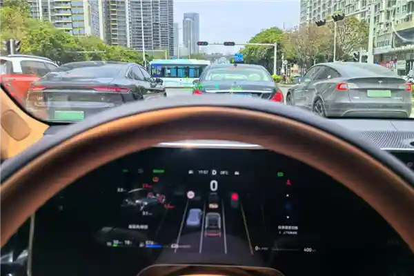 [百万豪车新标杆！华为尊界S800上市倒计时：内饰亮点抢先看]