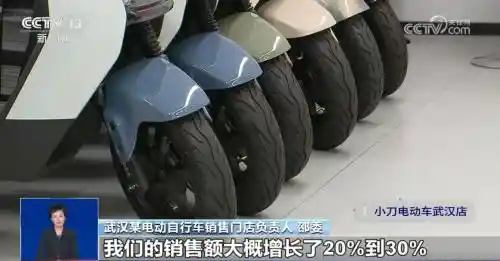[解锁多重公务用车新身份：小刀电动车以航天科技引领民生守护先锋]