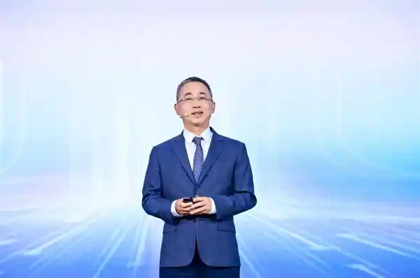 [构建未来出行新引擎：华为智能电动暨智能充电网络战略发布]