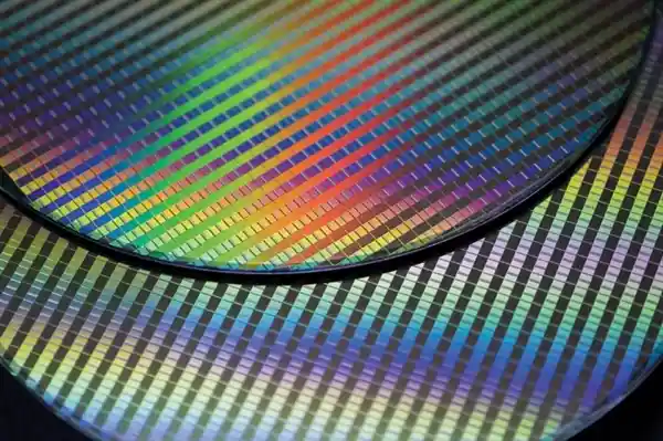 《从18A到2nm：Intel芯路历程的转折点？传旗舰芯片将转向台积电代工》