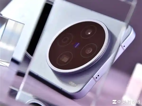 颠覆想象！vivo X200s完胜iPhone，果粉换机新选择