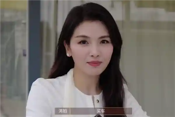 刘涛化身车评人上演报菜名式飙车记：选车就选最‘红’的！