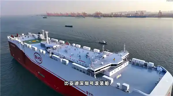 全球最大！揭秘比亚迪‘深圳号’内部：比地下停车场还震撼的黑科技空间