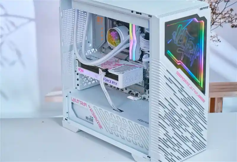 《颜值炸裂！七彩虹iGame RTX 5060 Ti Ultra W DUO 16GB OC全方位深度评测》