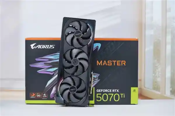 《性能猛兽降临！AORUS RTX 5070 Ti MASTER显卡图赏：重塑视觉新高度》