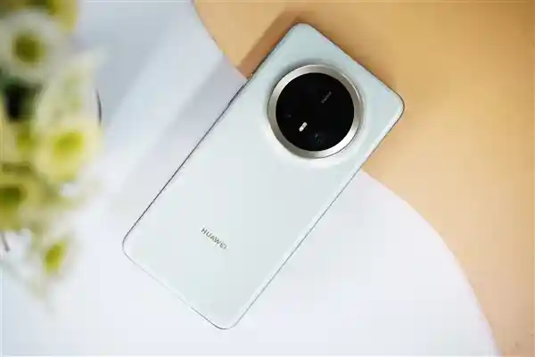 华为Mate 70系列惊艳发布HarmonyOS NEXT 5.0.0.150，全新屏幕共享功能震撼登场