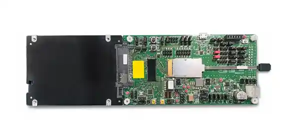 《铠侠联手AIO Core与京瓷：共塑PCIe 5.0光学SSD新未来》