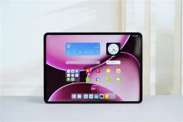 《惊艳亮相：OPPO Pad 4 Pro携13.2英寸高刷巨屏强势登场》
