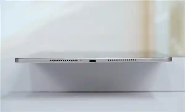 《惊艳亮相：OPPO Pad 4 Pro携13.2英寸高刷巨屏强势登场》