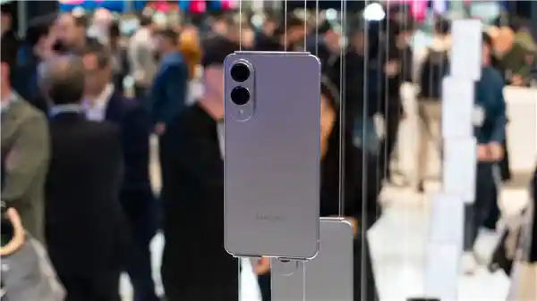 《突破极限：5.8mm超薄旗舰三星Galaxy S25 Edge全配色曝光》
