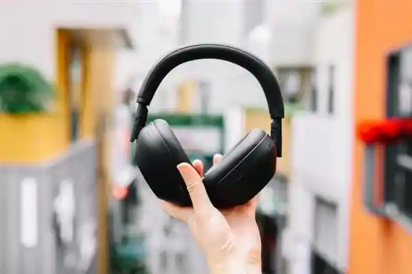 索尼WH-1000XM6首发测评：重新定义头戴式降噪耳机的天花板