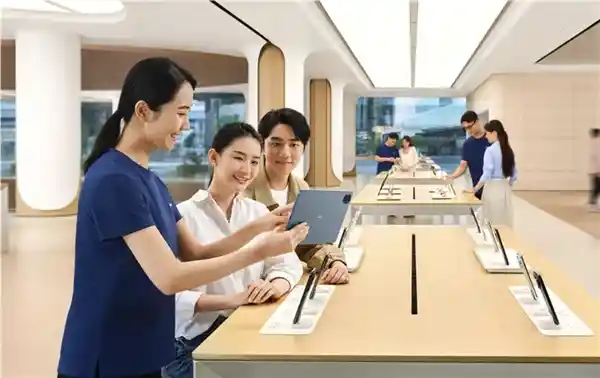 《2025华为5月服务日启动：免费贴膜+免人工维修，福利升级！》