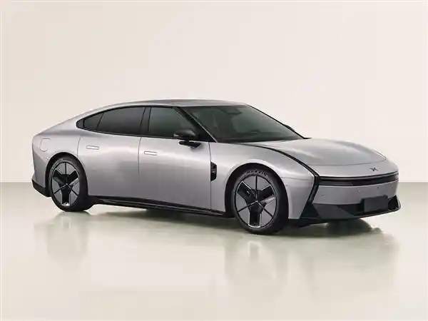 2025重磅出击！全新小鹏P7引领赛博新时代，年度最硬核电车震撼登场
