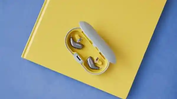 爱·无界·新声代 | Philips HearLink50助听新品引爆科技人文融合浪潮