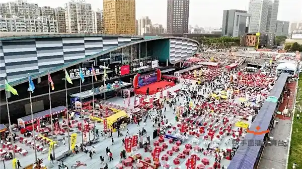 《快手直播大舞台点燃蚌埠文旅狂欢季》