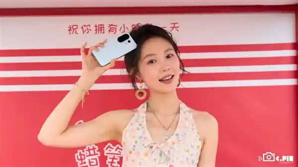 [vivo新机发布：续航、拍照plus，胶片氛围感拉满，年轻人的心头好来了！]