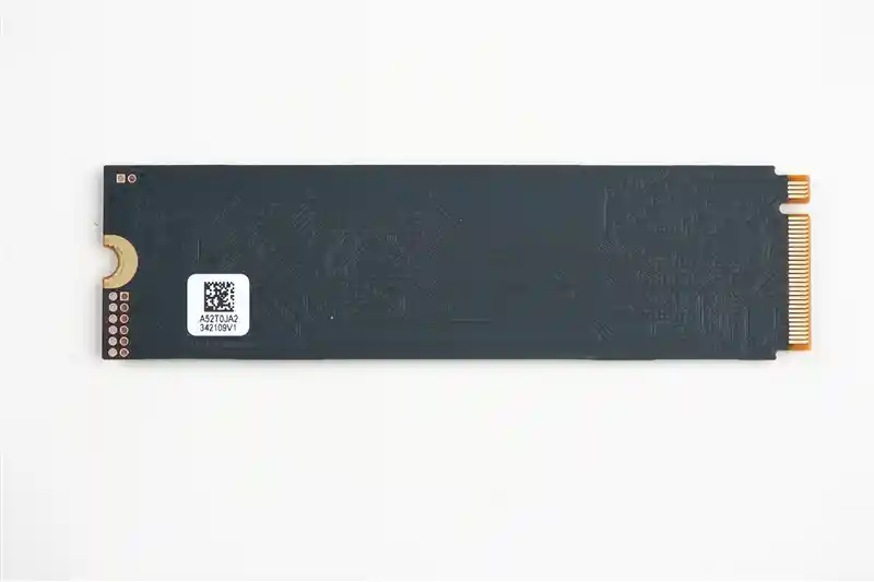 长江存储PC411 2TB SSD评测：性能爆表稳如泰山，夏日高负载温度低至56度的秘密