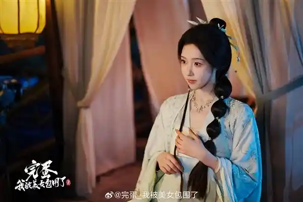 《完蛋！这次更热闹！7月17日PC与移动端双端齐发，美女环绕等你来战！》