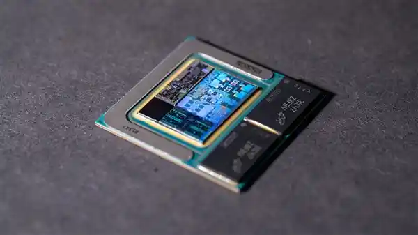 《解锁未来！Intel新驱动助力Lunar Lake全平台性能飙升10%》