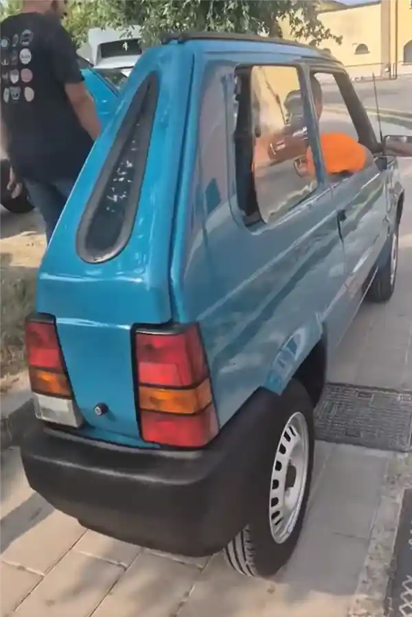 迷你新标杆！意大利造出全球最窄汽车，方向盘仅碗口大小