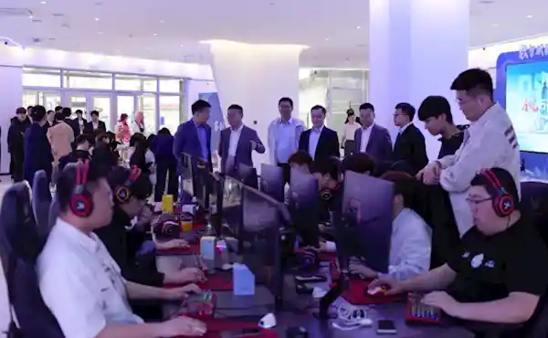 《云端畅享3A大作：吉林联通推出万兆云竞技套餐，普通电脑也能嗨翻游戏世界》