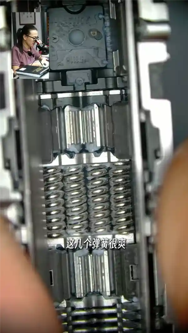华为首款鸿蒙折叠电脑震撼发布：海思自研芯深度解析