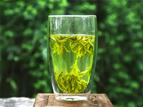 茶水服药暗藏风险？科学揭秘你不知道的用药误区