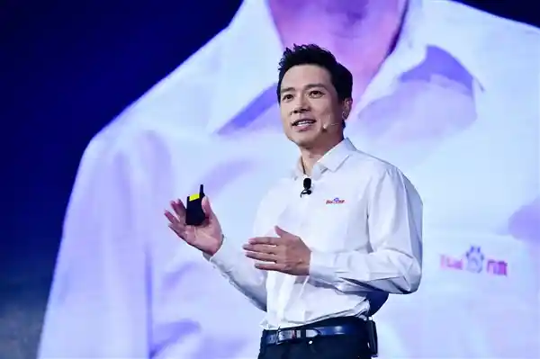 早起晚归？李彦宏首度回应百度打不赢仗争议