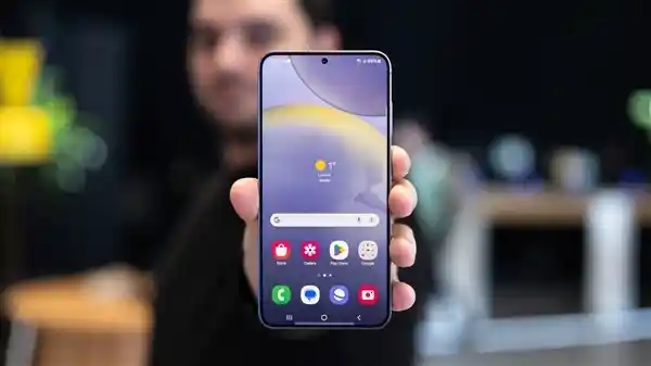三星苹果全面同步！Galaxy S26+被砍，超薄Edge强势登场