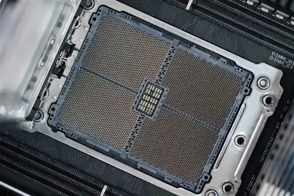 64核仅4万！AMD Zen5撕裂者9000X国行价格引爆市场