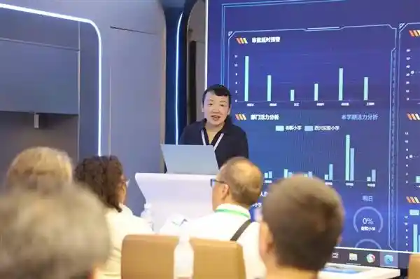 数字呼吸术：一位小学校长的未来教育密码