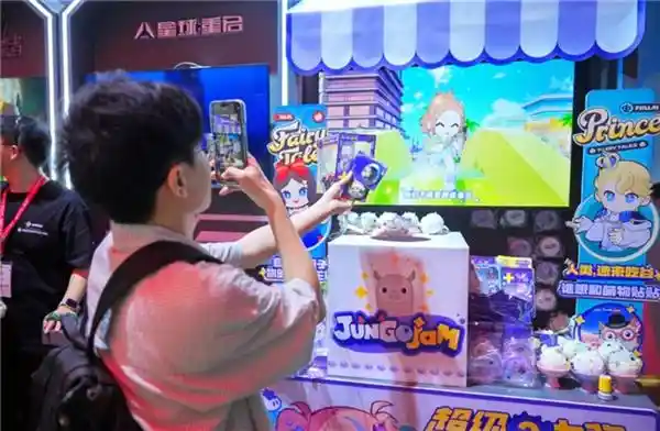 朝夕光年惊艳ChinaJoy，多款新品矩阵引爆游戏圈