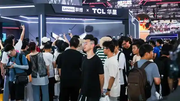 TCL华星联袂联想亮相ChinaJoy2025，拯救者引爆全场热议