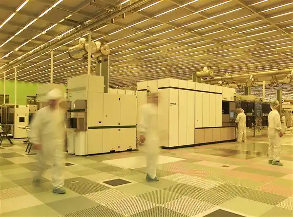 NVIDIA豪掷50亿押注Intel，台积电依旧稳坐全球芯片龙头